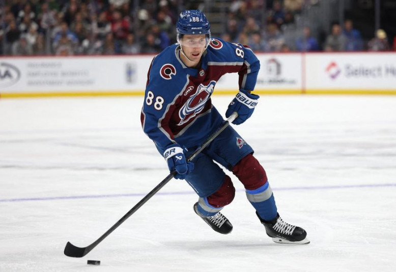 Hokej - Colorado - Martin Nečas