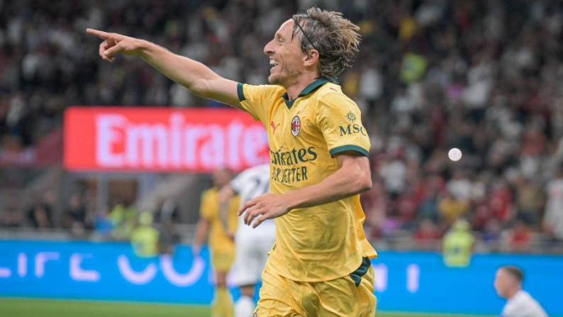 AC Miláno - Modrič - futbal